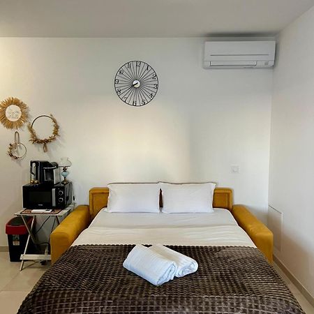 Studio Neuf Avec Acces Piscine Valergues Kültér fotó
