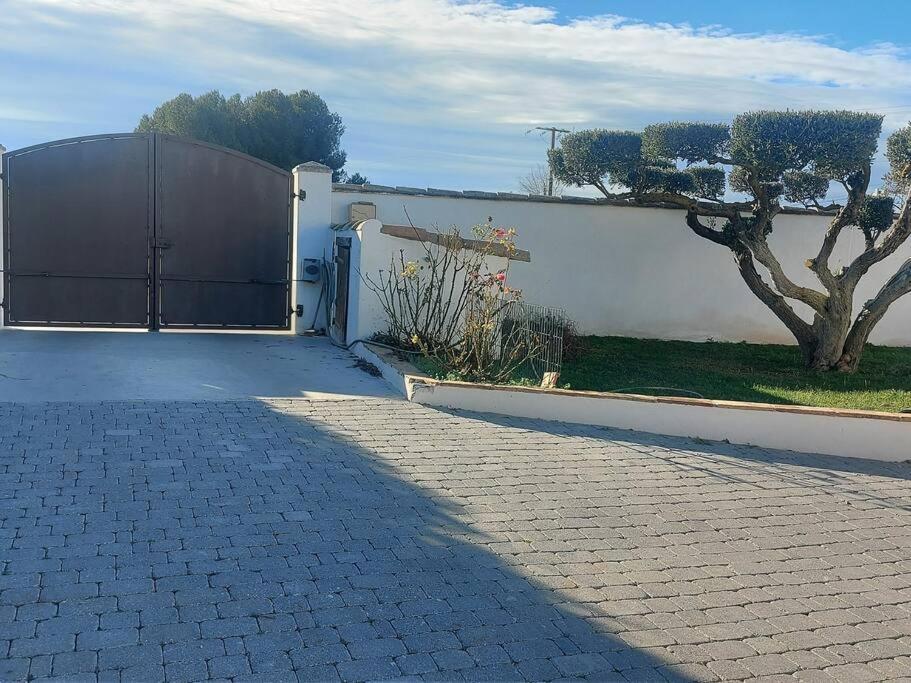 Studio Neuf Avec Acces Piscine Valergues Kültér fotó